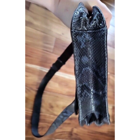 Rebecca Minkoff Blue & Black Python Embossed Leather Saddle Bag EUC - Picture 9 of 11